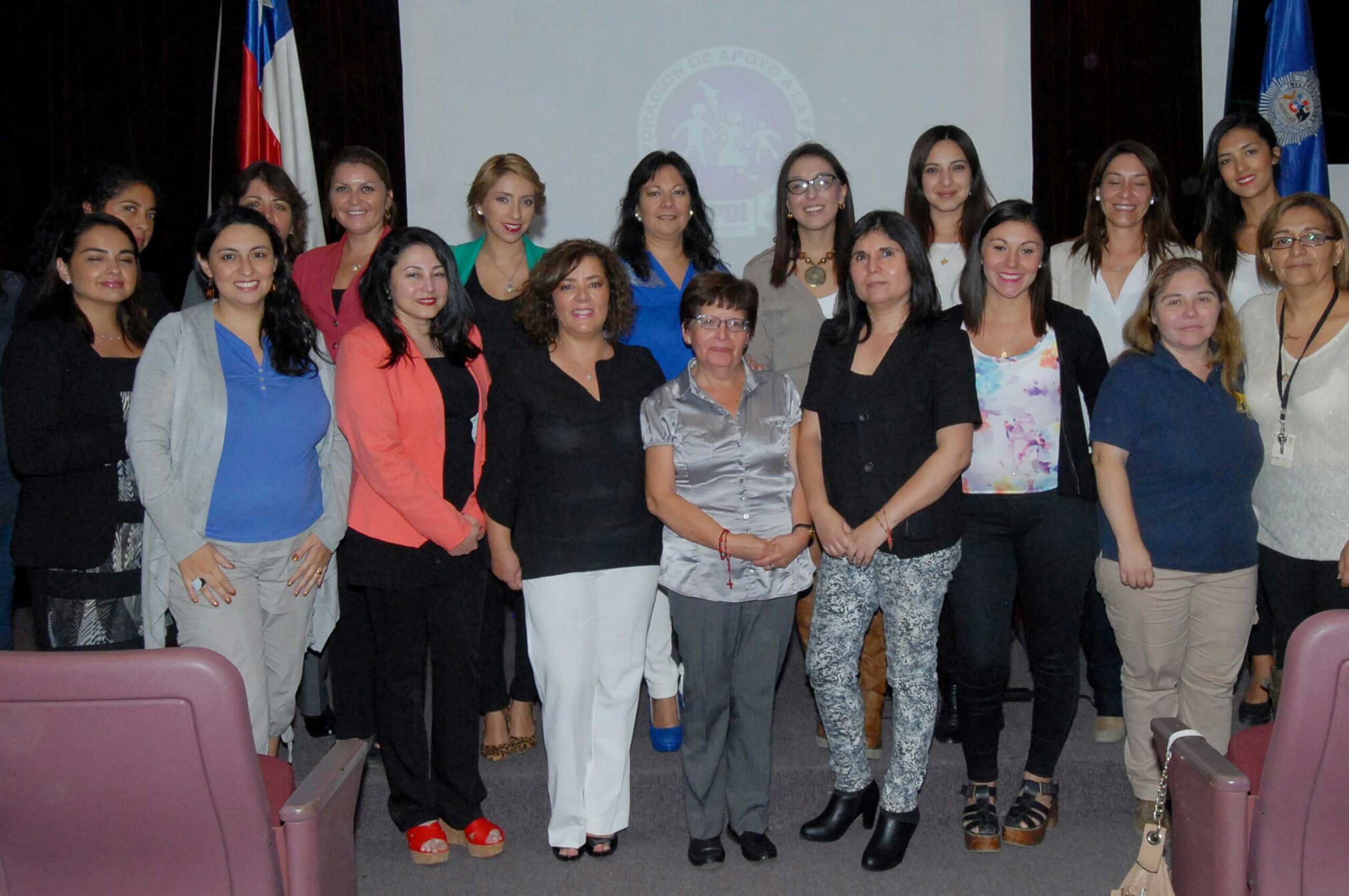 CORAFAM-TARAPACA-REALIZO-CHARLA-A-SOCIAS6
